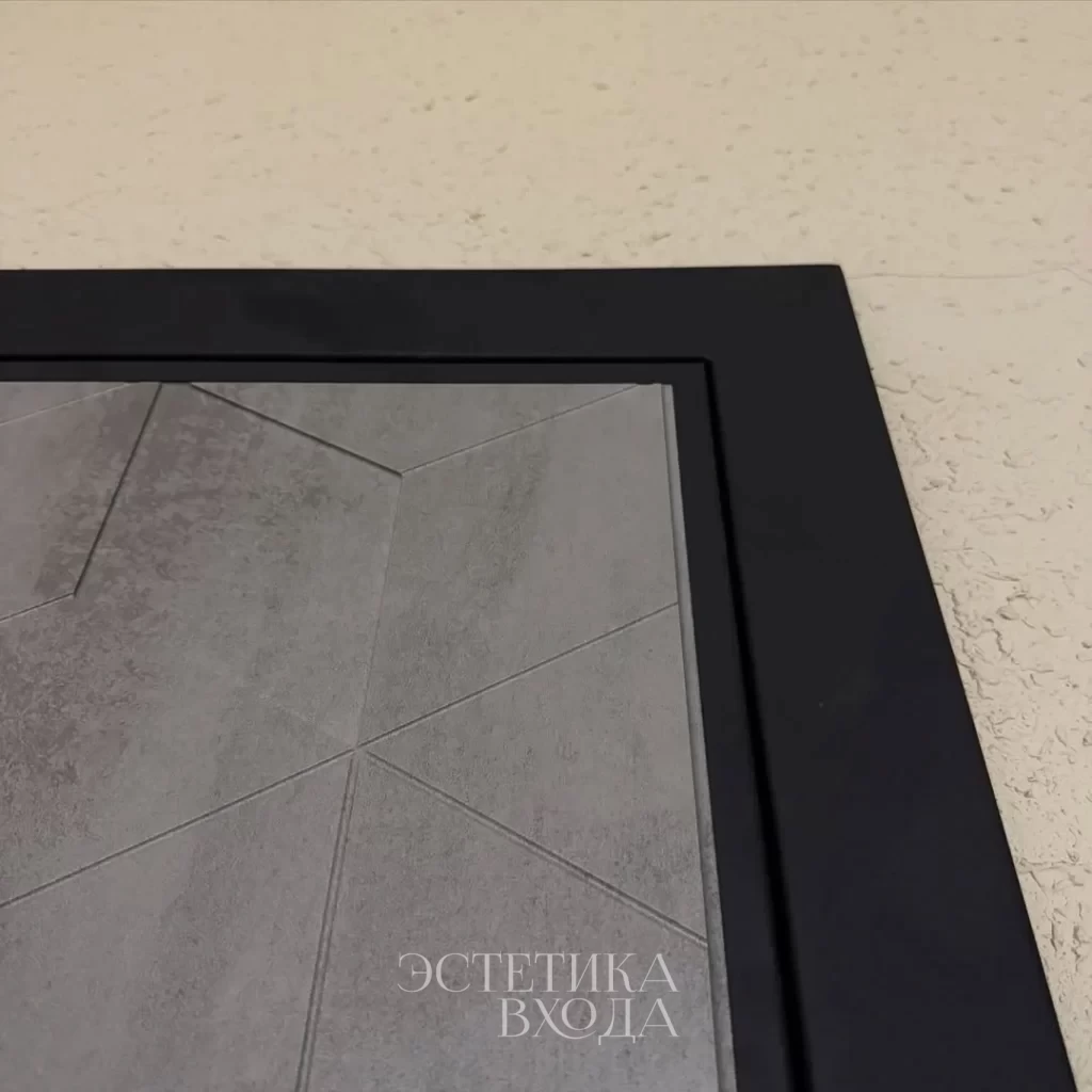 Входная дверь Манчестер