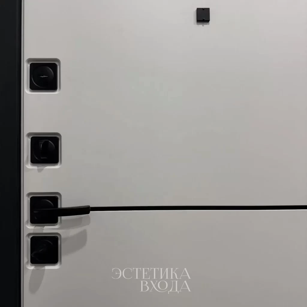 Входная дверь Манчестер