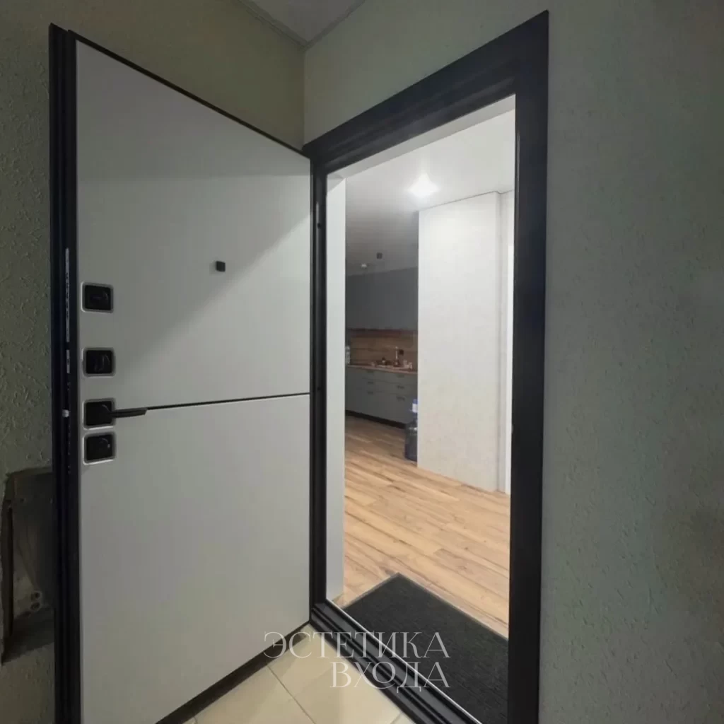 Входная дверь Манчестер