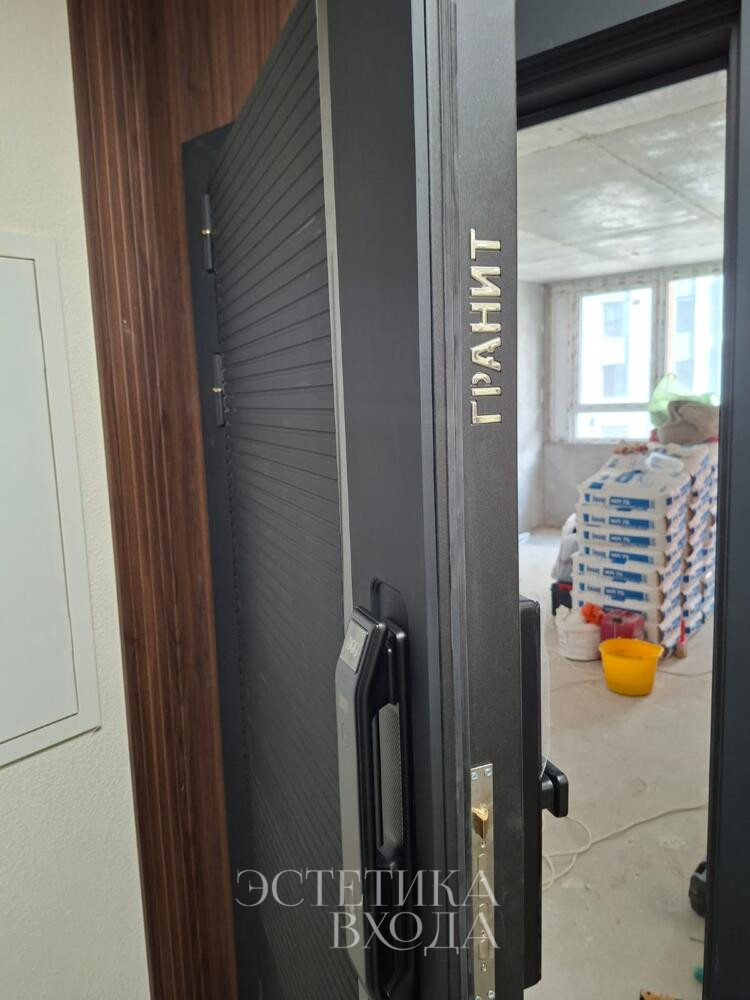 Входная дверь Гранит Пиано Смарт